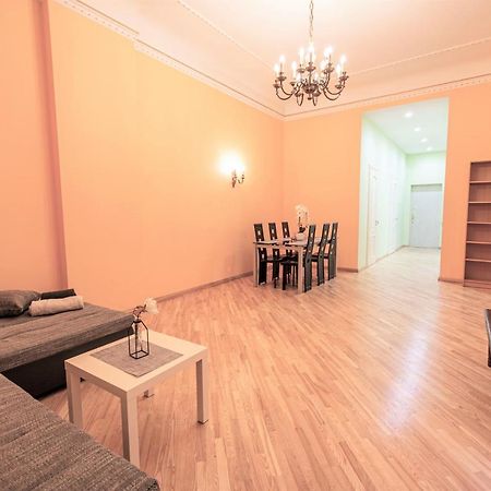 Winwinstay Art Nouveau Apartment Riga Ngoại thất bức ảnh